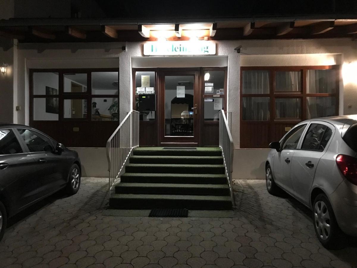 Abendruhe Hotel - Kontaktloser Check In Oberhaching Ngoại thất bức ảnh