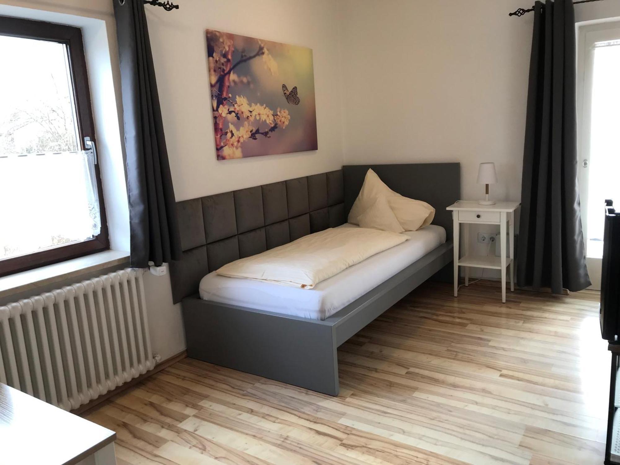 Abendruhe Hotel - Kontaktloser Check In Oberhaching Ngoại thất bức ảnh